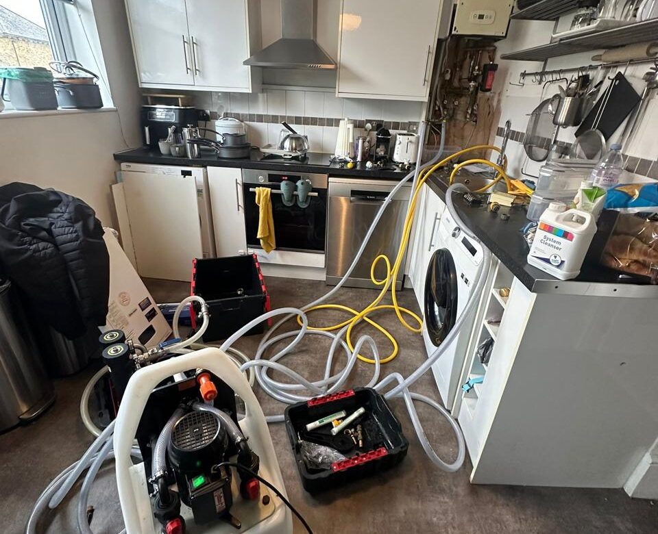 Power Flush vs Chemical Flush: Which Is Best For Your Heating System?